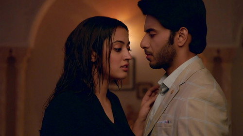 Aman, Roshni's Tender Moment still