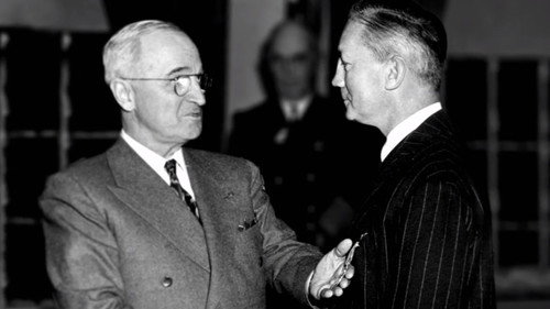 Oliver Stone's Untold History of the United States Season 1 Episode 4 - Chapter 4 - The Cold War - 1945-1950