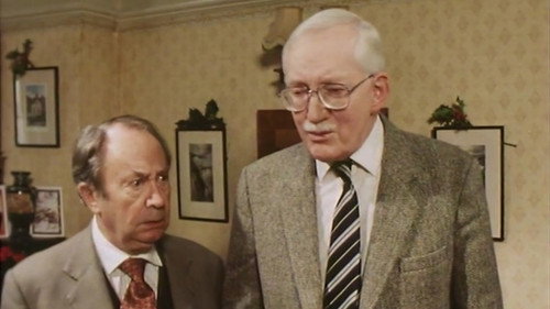 A Leg Up for Christmas (1995 Christmas Special) still