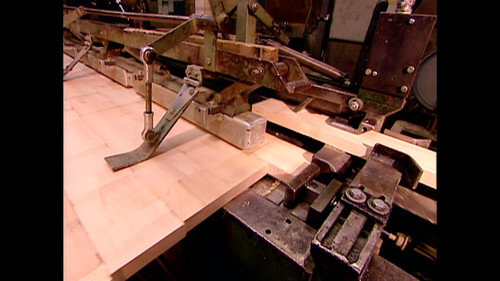 How It's Made Season 4 Episode 12 - Architectural Moldings, Pulleys, Industrial Rubber Hose, Sheet Vinyl Flooring
