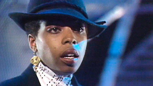 Top of the Pops Season 18 Episode 7 - Episode 7