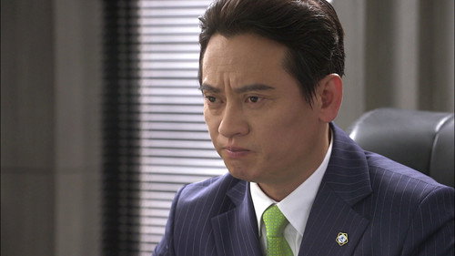 Beautiful Gong Shim Season 1 Episode 11 - Find out who this badge belongs to