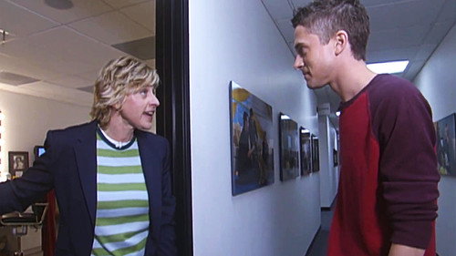 Topher Grace, Evangeline Lilly still