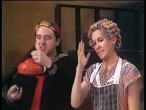 El Chavo del Ocho Season 2 Episode 43 - Los Platillos Voladores Si Existen