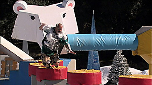 Wipeout Season 4 Episode 8 - Winter Wipeout: Family Night, Kids Eat It For Free
