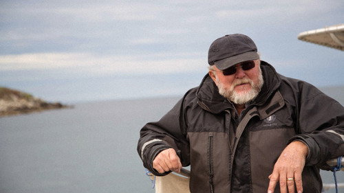 Bering Sea Gold Season 3 Episode 7 - Backhoe Wars