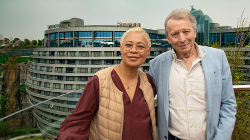 Amazing Hotels: Life Beyond the Lobby Season 6 Episode 1 - Shanghai Wonderland