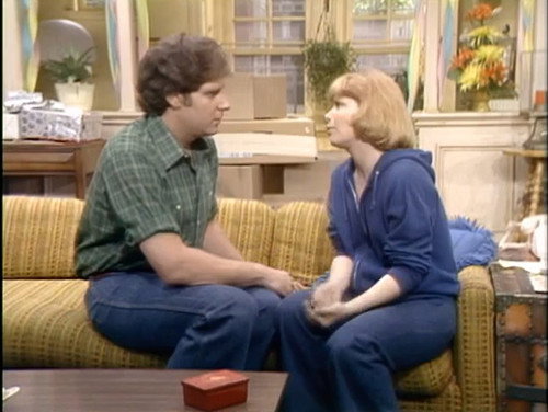 One Day at a Time Season 2 Episode 7 - David's New Job (2)