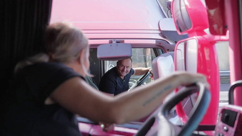Girls Who Ride Season 6 Episode 4 - Roze bolide