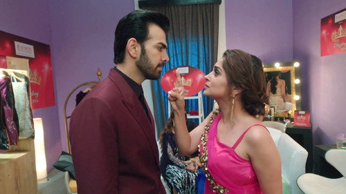 Kahaan Hum Kahaan Tum Season 1 Episode 28 - Rohit's Frantic Outburst