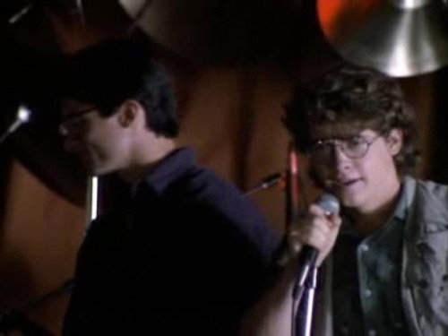 Superboy Season 1 Episode 6 - Bringing Down the House