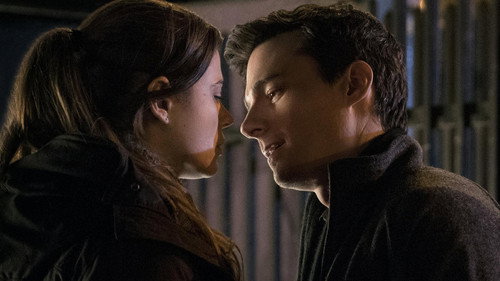 Frequency Season 1 Episode 8 - Interference