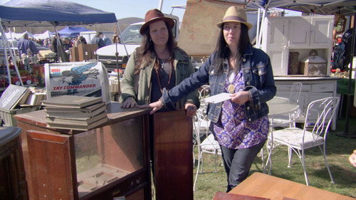 Flea Market Flip Season 8 Episode 3 - The Battle of the Islanders