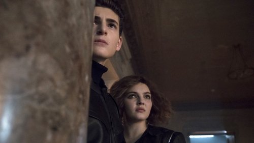 Gotham Season 5 Episode 3 - Legend of Dark Knight: Penguin, Our Hero