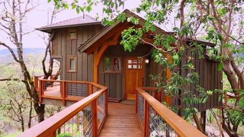 Treehouse Masters Season 1 Episode 6 - Backyard Bungalow
