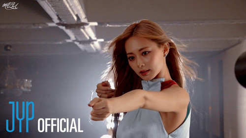 TWICE TV Season 27 Episode 9 - TZUYU “Run Away” M/V Behind EP.01