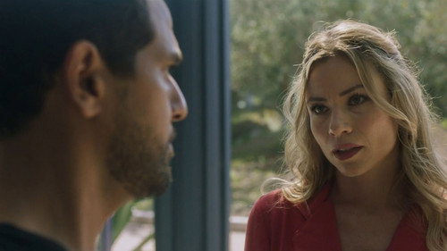 Episode 1043 still