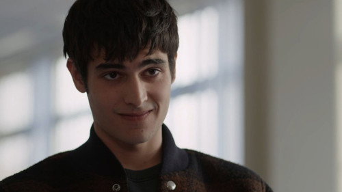 Episode 908 still