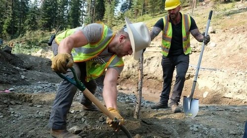 Gold Rush Season 11 Episode 6 - Big Red Vs. Slucifer