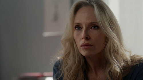 Episode 1063 still