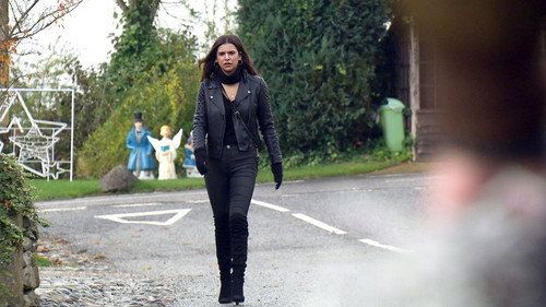 Episode 9211 (Fri 17th Dec 2021) still