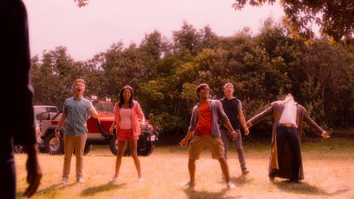 Power Rangers Season 23 Episode 12 - Catching Some Rays