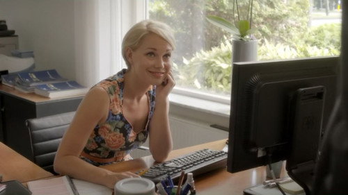 Divorce Season 3 Episode 9 - The third party