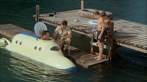 Flipper Season 1 Episode 3 - SOS Dolphin