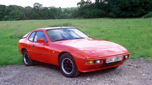 Wheeler Dealers Season 1 Episode 1 - Porsche 924 (Part 1)