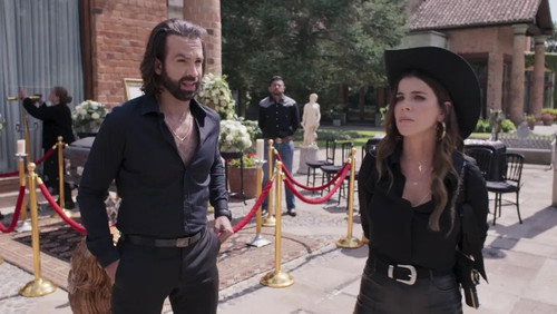 El Junior: El mirrey de los capos Season 1 Episode 3 - Episode 3