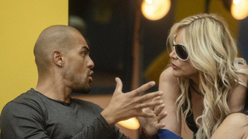 Duelo contra Lorena y Josh still