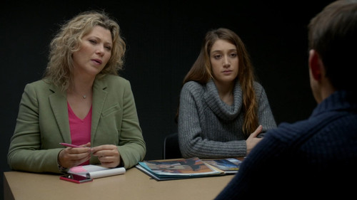 Candice Renoir Season 3 Episode 10 - Appearances Can Be Deceiving