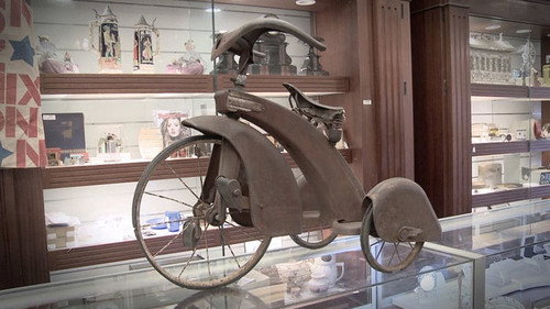 Pawn Stars Season 11 Episode 30 - Behind the Wheel
