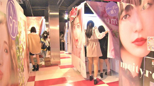 Document 72 Hours Season 13 Episode 9 - Capturing Happy Moments in a Photo Booth