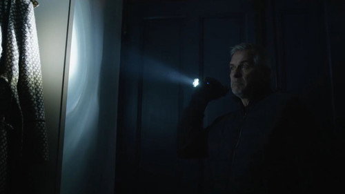Episode 1864 still