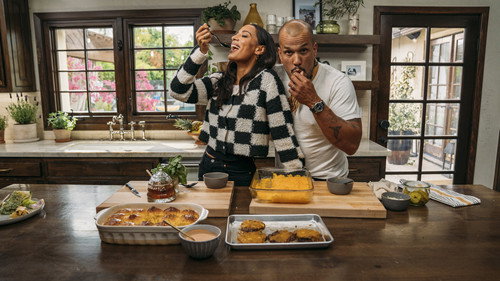 In the Kitchen with Abner and Amanda Season 2 Episode 1 - Sliders, Salads and Slushies