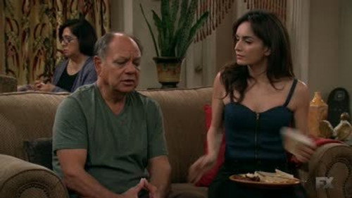 Anger Management Season 2 Episode 52 - Charlie and the Hot Latina