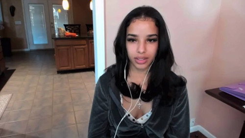 Aaliyah & Paula still