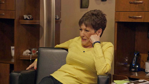 Wahlburgers Season 6 Episode 3 - Five Card Studs