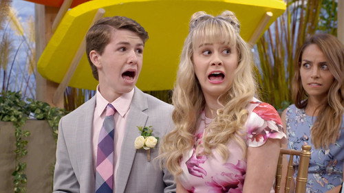 Bizaardvark Season 3 Episode 21 - The End of the Beginning
