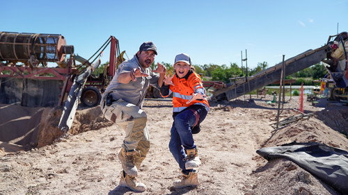 Outback Opal Hunters Season 13 Episode 3 - Get Ready to Rumble