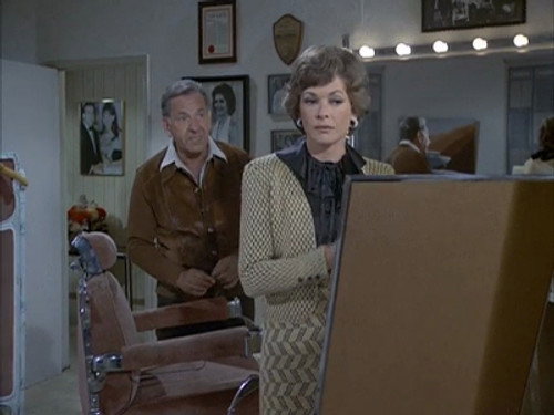 Quincy, M.E. Season 4 Episode 5 - Images