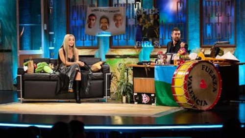 Lola Índigo, Sara Sálamo and Cirque du Soleil still