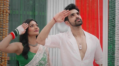 Virat apologises to Amruta still