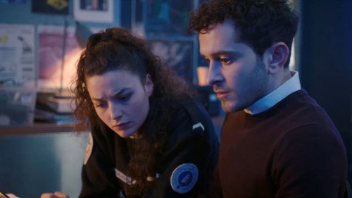 Episode 1898 still