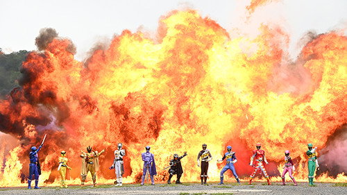 Kings and Dinosaurs Assemble! still