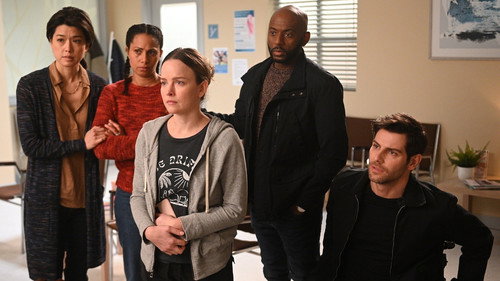 A Million Little Things Season 4 Episode 15 - fingers crossed
