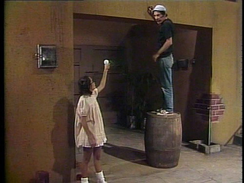 El Chavo del Ocho Season 3 Episode 30 - El Foco