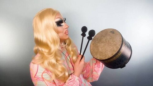 Trixie & Katya Save the World Season 1 Episode 5 - The Straights Are Not Okay