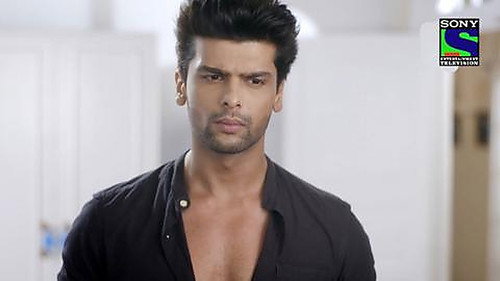 Beyhadh Season 1 Episode 15 - Arjun Climbes Maya's Apartment